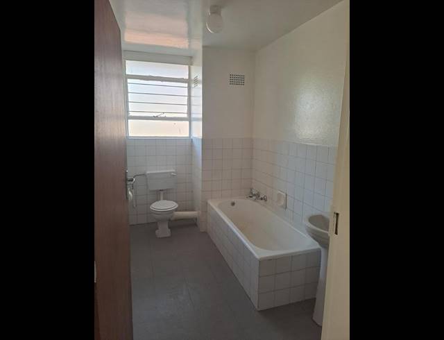 2 BEDROOM PROPERTY TO RENT IN FLORIDA PARK